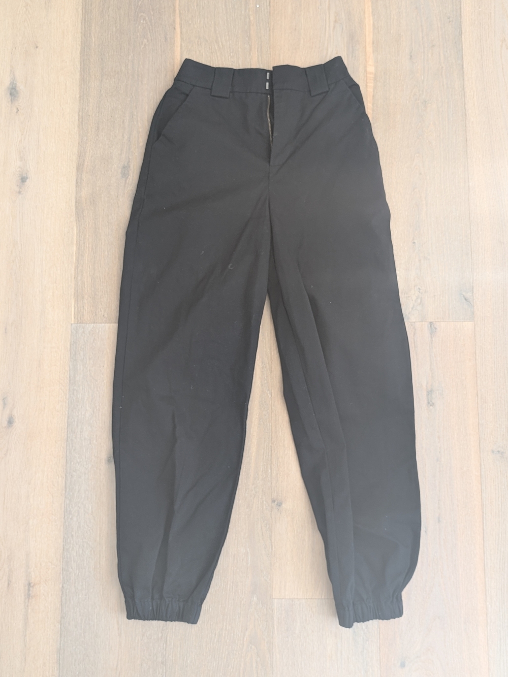 Aritzia Black Jogger Trousers